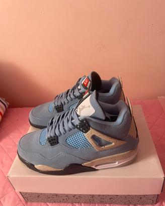 🔵LAST CHANCEJordan 4 Retro University Blue - Nuovo