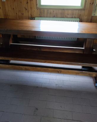 Tavolo più 2 panche