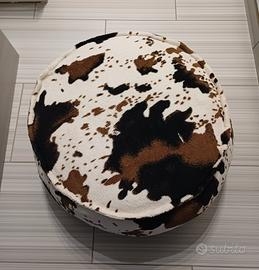 Pouf muccato realizzato a mano