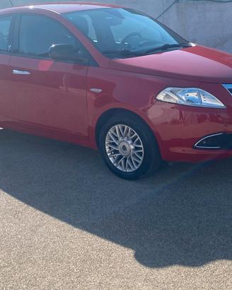 Lancia Ypsilon 1.2 69 CV 5 porte Gpl Gold