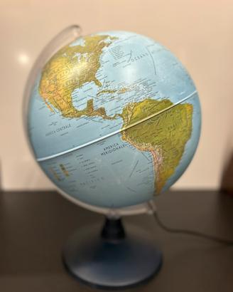 Mappamondo luminoso