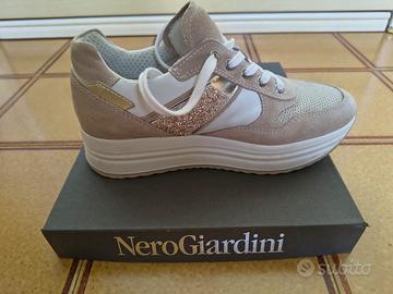 SNEAKERS DONNA IN CAMOSCIO E PELLE NERO GIARDINI