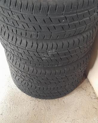 Gomme invernali Hankook 215/60r17c