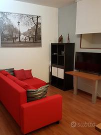 Bilocale ammobiliato spese incluse + posto auto