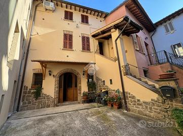 CASA SEMINDIPENDENTE A CANNARA