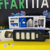 Lampione-Faro con pannello solare 240w