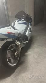Suzuki gsx r 600