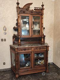 MOBILE IN RADICA DI NOCE  – INTARSIATO A MANO –