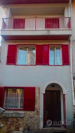 Casa indipendente  in Desulo .
