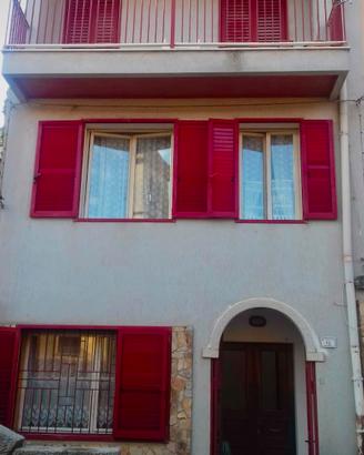 Casa indipendente  in Desulo .