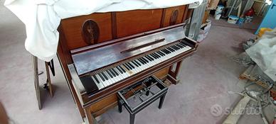 5 pianoforti da sistemare o arrdamento