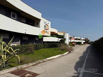 Box o garage, Strada Statale Sedici Europa Due ...