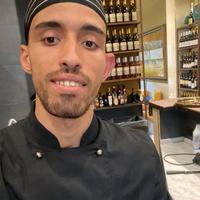 Cameriere , aiuto cuoco , aiuto pizzaiolo