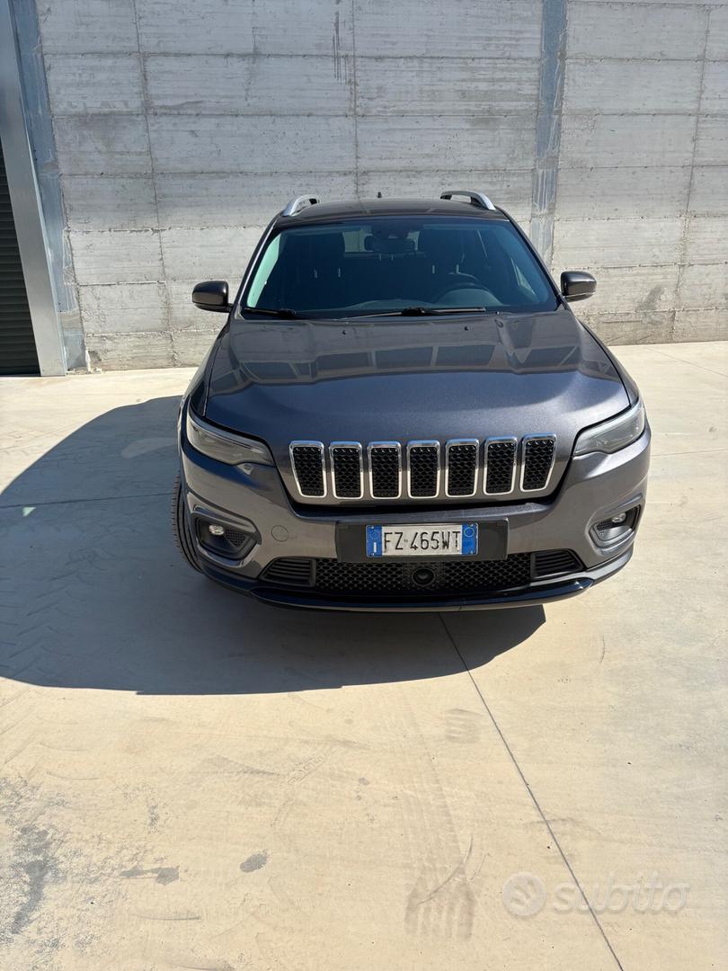 Jeep Cherokee 4ªs. 18-21