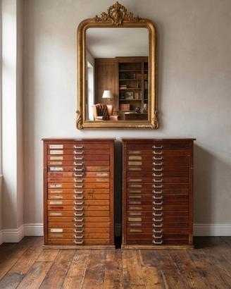 Coppia di cassettiere tipografiche vintage