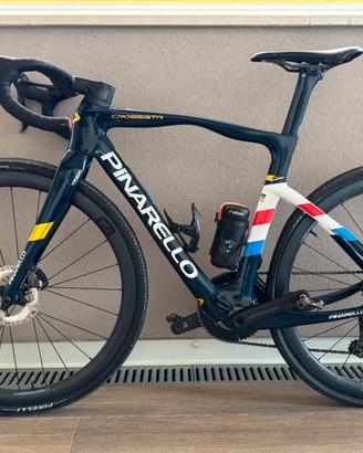 Pinarello F crossista