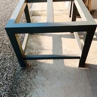 Basamento in ferro