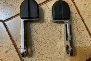 Poggiatallone per Pedaline Kuryakyn per Harley