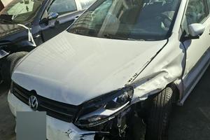 VW Polo incidentata