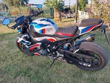 BMW M1000R NIKED