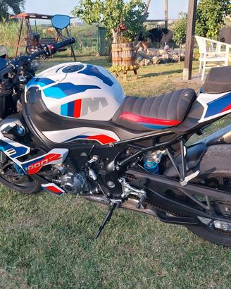 BMW M1000R NIKED