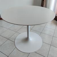 Tavolo modello simil "Tulip"