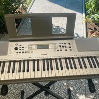 Pianola Yamaha YPT-370 + piedistallo