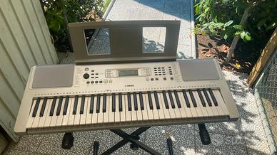 Pianola Yamaha YPT-370 + piedistallo