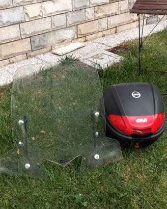 Bauletto Givi e parabrezza Kymco come nuovi