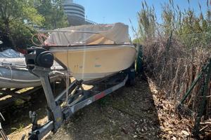 Gozzetto da restaurare