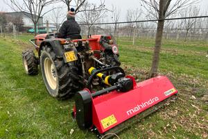 Trincia a trattore Mahindra