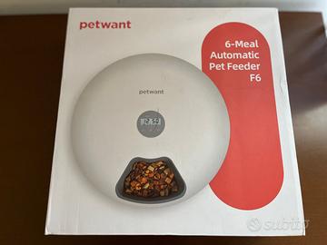 Distributore automatico cibo cani gatti conigli