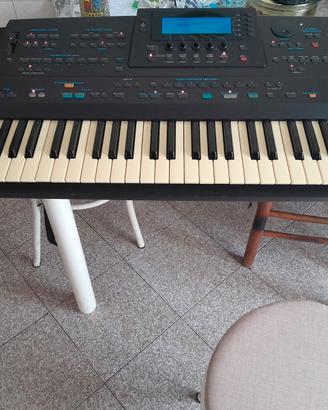 Tastiera Roland E96