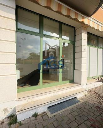 Immobile di 90 m² con più di 5 locali a Torbole Ca