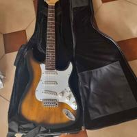 Chitarra elettrica Boston usata poco con borsa