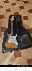 Chitarra elettrica Boston usata poco con borsa