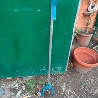 Pinza raccogli rifiuti