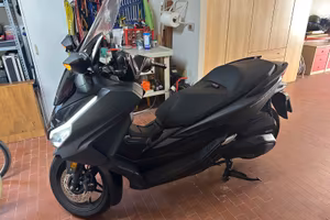 HONDA FORZA 350