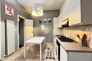 4 LOCALI A LA SPEZIA