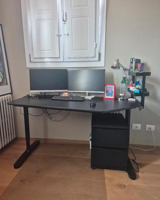 scrivania ikea + cassettiera malm