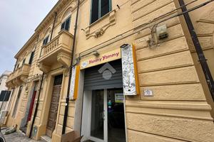 NEGOZIO A REGGIO DI CALABRIA