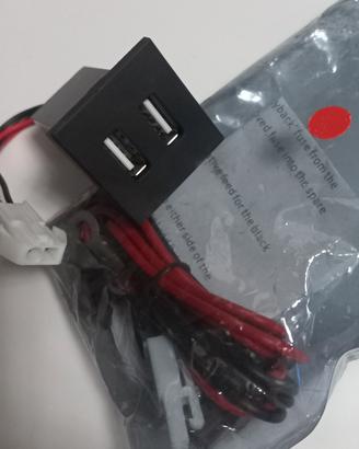 presa carica cell. usb vw t5