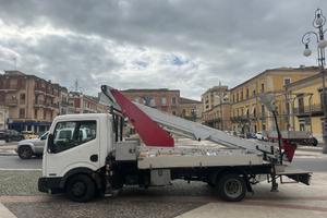 PIATTAFORMA AEREA AUTOCARRATA CMC TELESCOPICA 21M