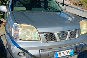 Nissan x trail