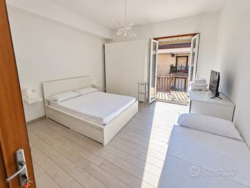 "Gaeta Serapo - 3 camere con bagno privato - ottob