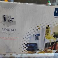 Attrezzo x taglio verdura o frutta a spirale