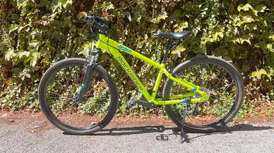 Bicicletta Rockrider ST100