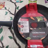 DUE PADELLE ANTIADERENTI NUOVE 30 CM