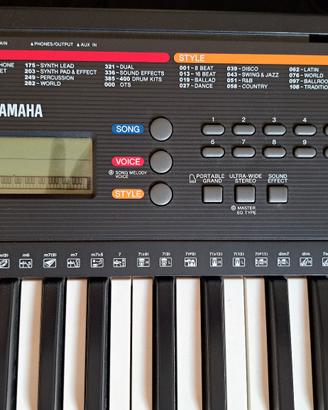 Tastiera Yamaha PSR E263