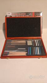 Set da disegno 39 pezzi in scatola di legno